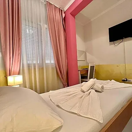 Hotel Nur *